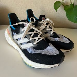 Adidas Women’s Ultraboost 21 - Great condition!